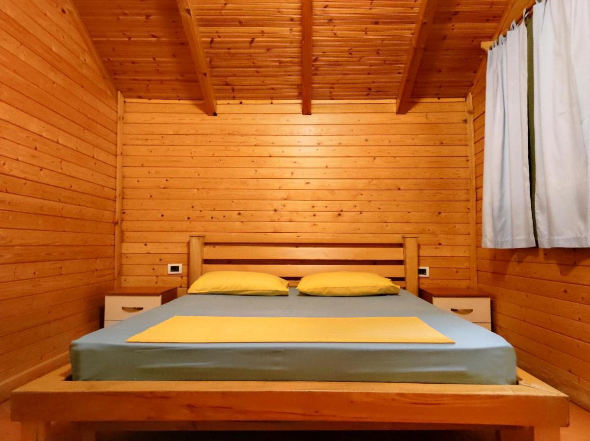 Guesthouse Vila Druri Dhërmi Buitenkant foto