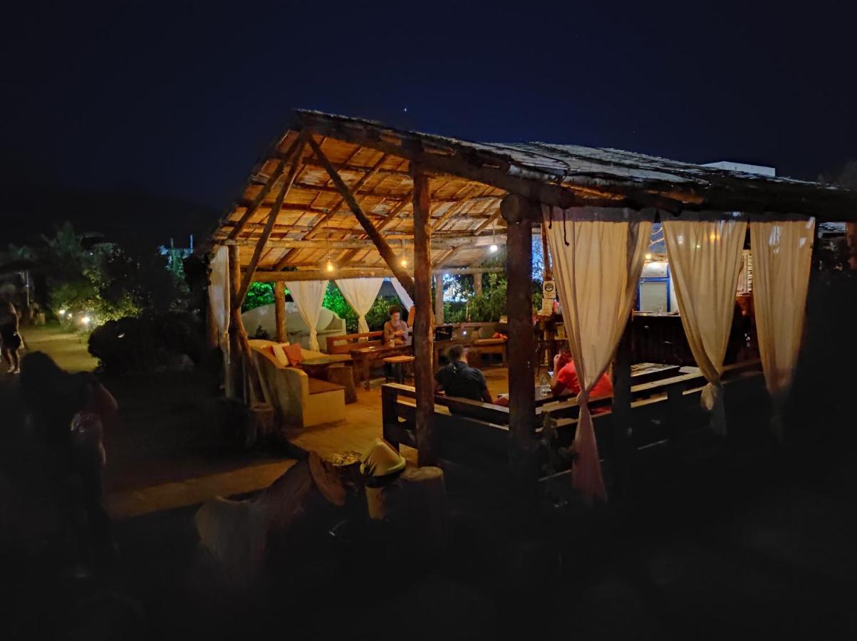 Guesthouse Vila Druri Dhërmi Buitenkant foto