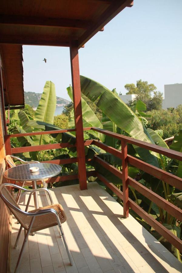 Guesthouse Vila Druri Dhërmi Buitenkant foto